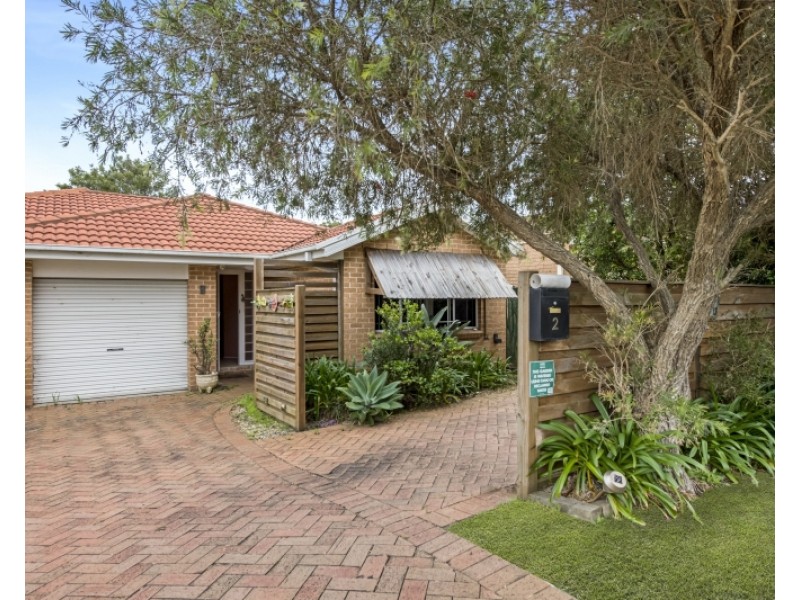 13 Aurora Place, Bateau Bay NSW 2261