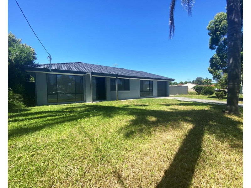 138 Cresthaven Avenue, Bateau Bay NSW 2261