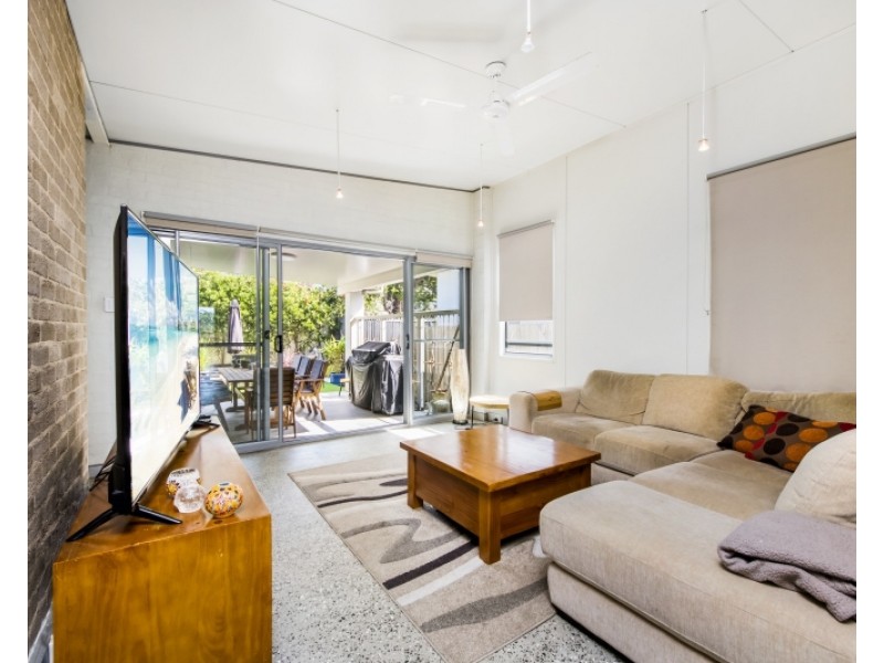 571 The Entrance Road, Bateau Bay NSW 2261