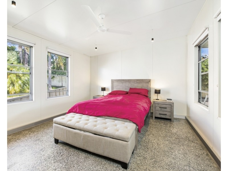 571 The Entrance Road, Bateau Bay NSW 2261