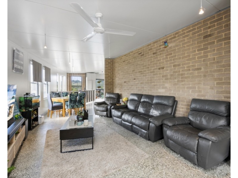 571 The Entrance Road, Bateau Bay NSW 2261