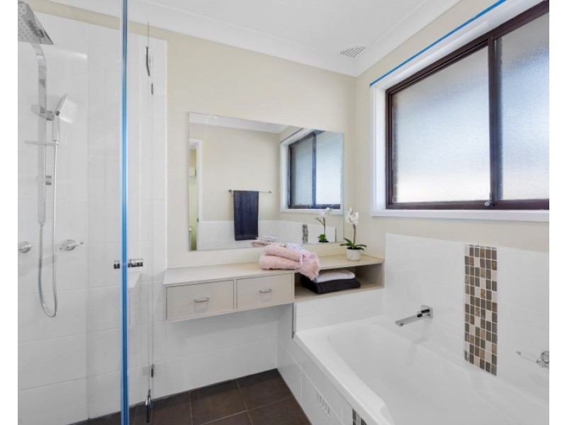 2 Ruth Place, Bateau Bay NSW 2261