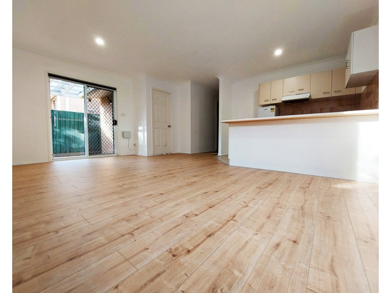 2/13 Aurora Place, Bateau Bay NSW 2261