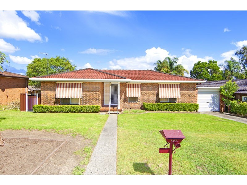 13 Premier Way, Bateau Bay NSW 2261
