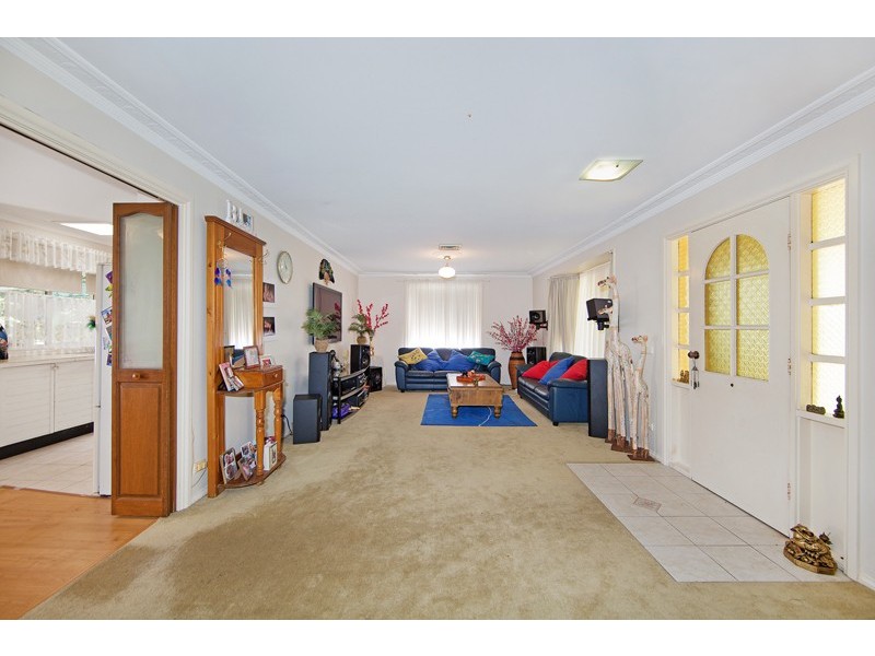 9 Lakin Street, Bateau Bay NSW 2261