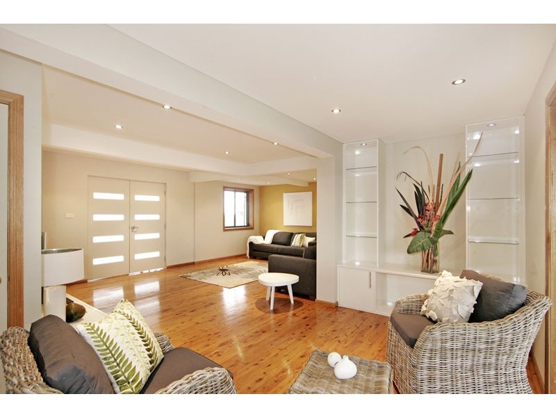 1 Yumbool Close, Forresters Beach NSW 2260