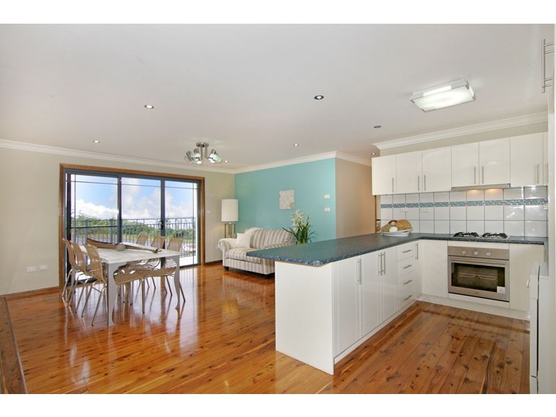 1 Yumbool Close, Forresters Beach NSW 2260