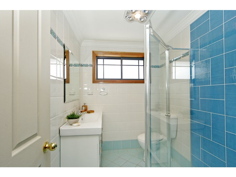 1 Yumbool Close, Forresters Beach NSW 2260