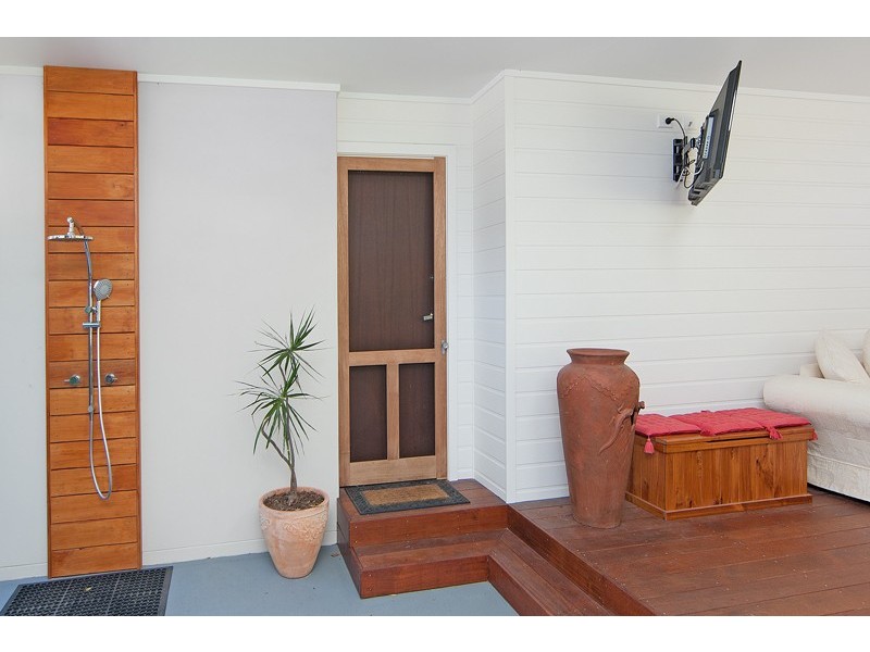 94 Lakin Street, Bateau Bay NSW 2261