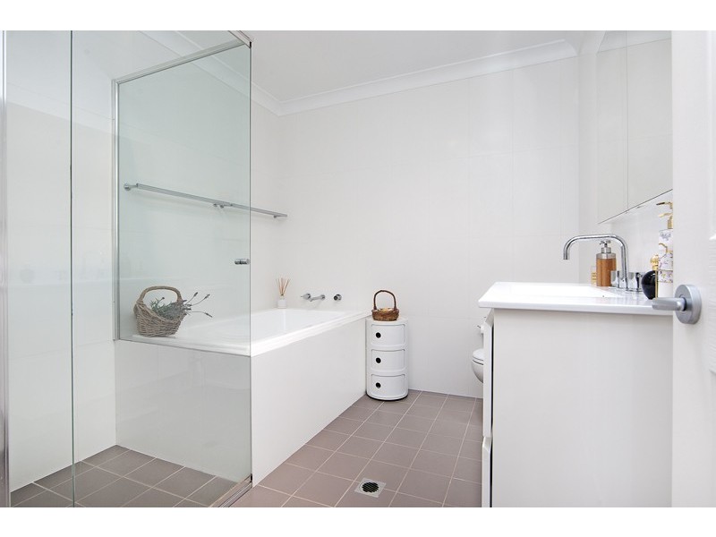 94 Lakin Street, Bateau Bay NSW 2261