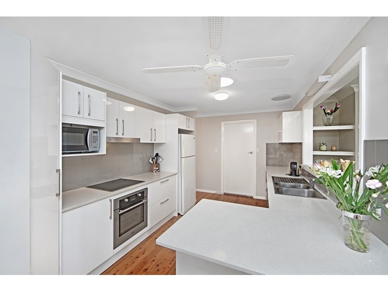 3 St James Avenue, Berkeley Vale NSW 2261