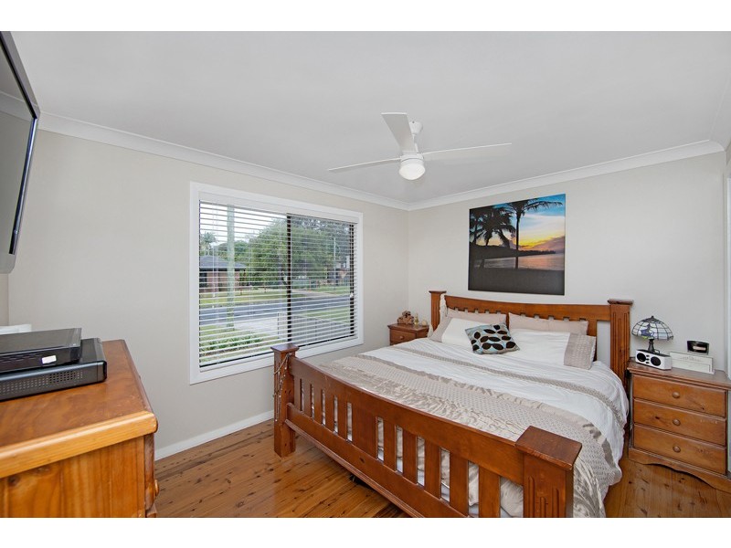 3 St James Avenue, Berkeley Vale NSW 2261