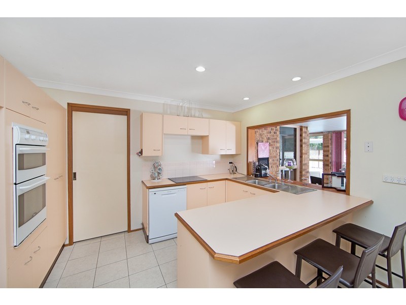 7 Charlotte Close, Bateau Bay NSW 2261