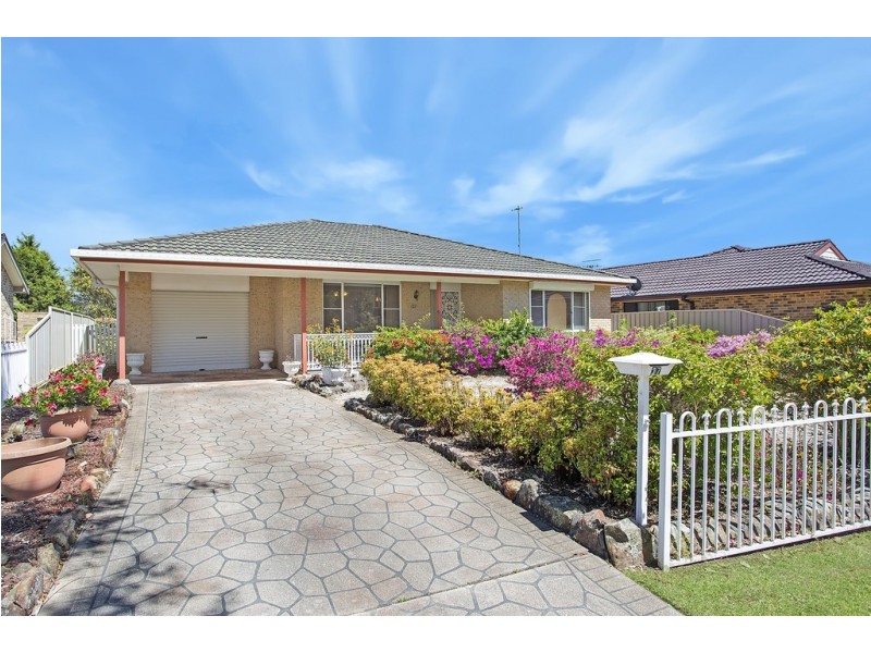 37 Murrumbidgee Crescent, Bateau Bay NSW 2261