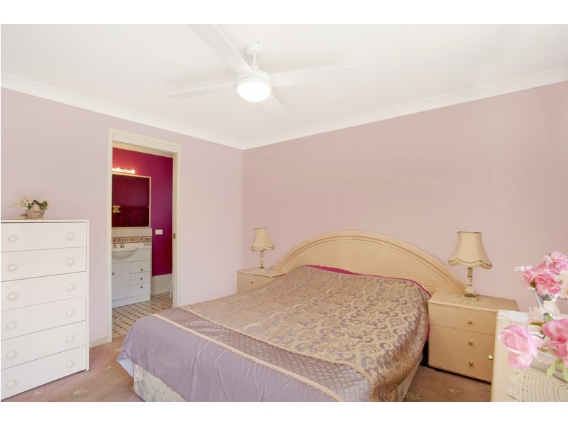 37 Murrumbidgee Crescent, Bateau Bay NSW 2261