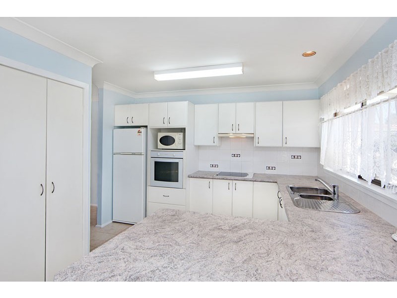 44 Marlowe Road, Bateau Bay NSW 2261