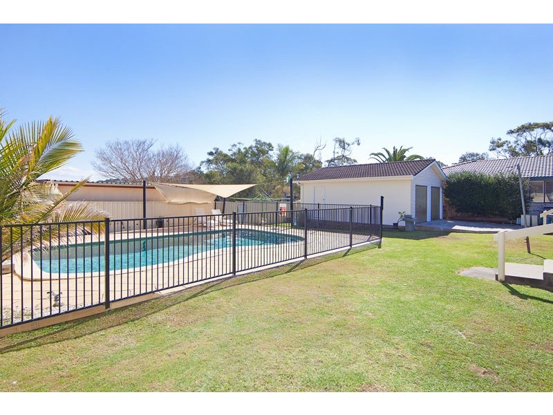 44 Marlowe Road, Bateau Bay NSW 2261