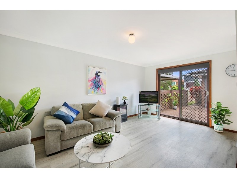 12 Marlowe Road, Bateau Bay NSW 2261