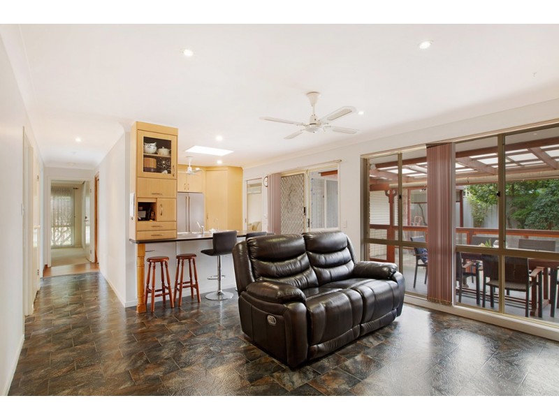 2 Glade Court, Glenning Valley NSW 2261