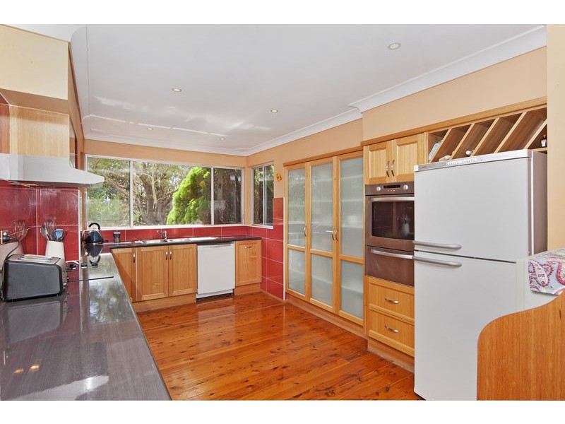 45 Reserve Drive, Bateau Bay NSW 2261