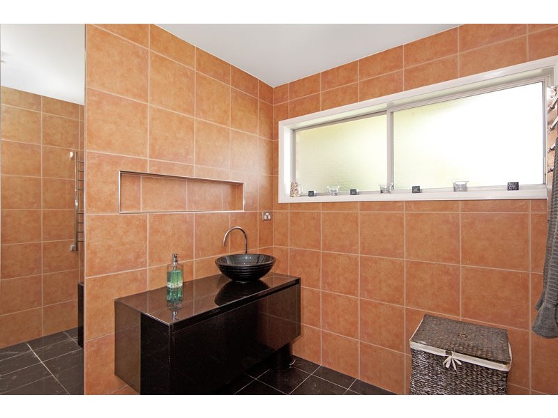 45 Reserve Drive, Bateau Bay NSW 2261