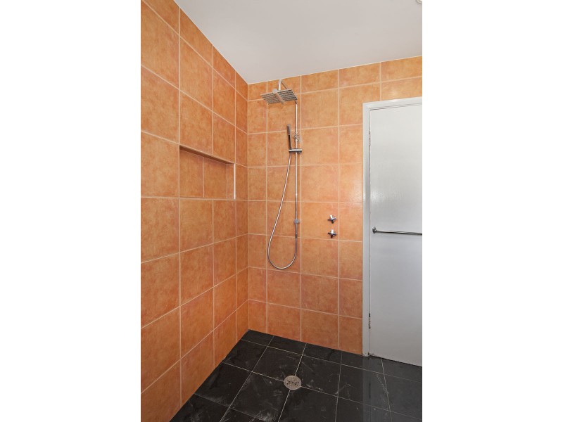 45 Reserve Drive, Bateau Bay NSW 2261