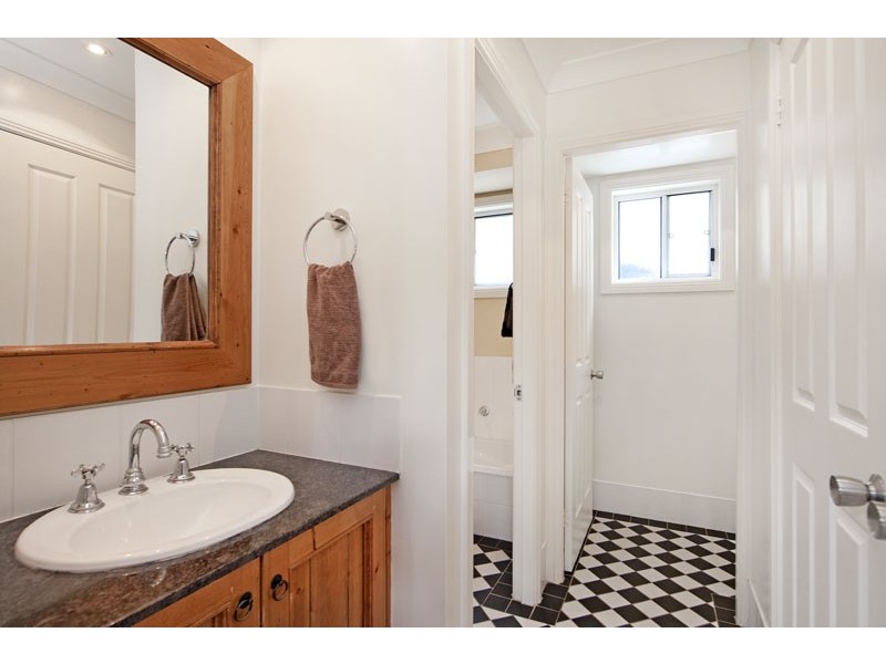 26 Morley Avenue, Bateau Bay NSW 2261