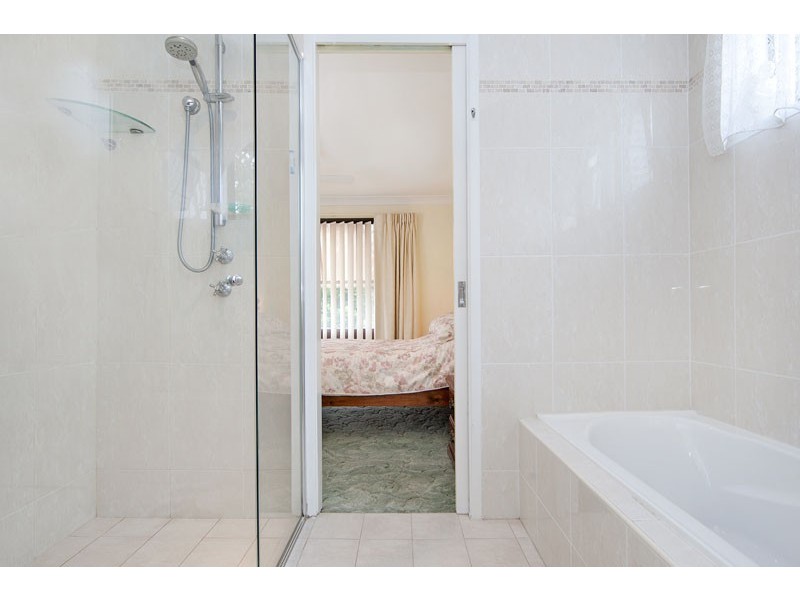 45 Premier Way, Bateau Bay NSW 2261