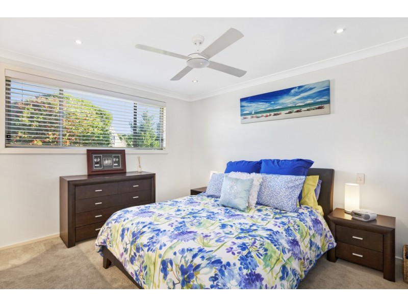 127 Eastern Road, Bateau Bay NSW 2261