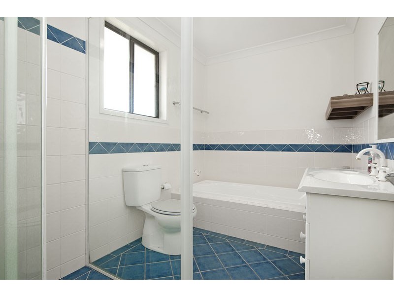 3/7 Yethonga Avenue, Blue Bay NSW 2261