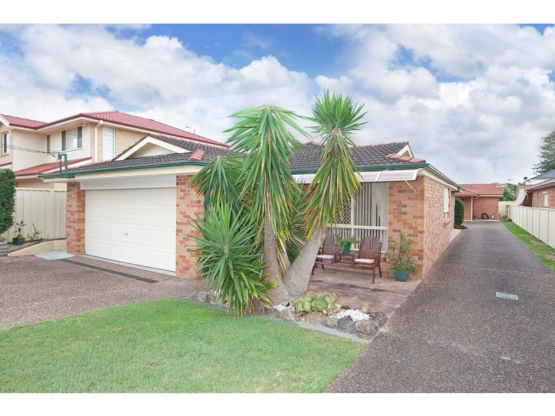 1/20 Yeddenba Avenue, Blue Bay NSW 2261