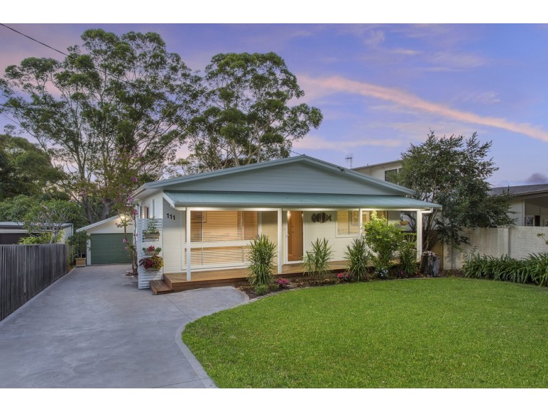 111 Lakin Street, Bateau Bay NSW 2261