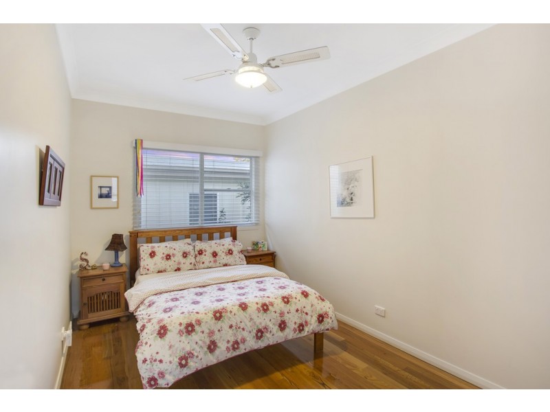 111 Lakin Street, Bateau Bay NSW 2261