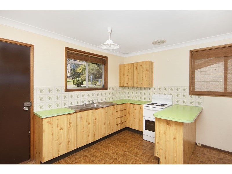 25 Masefield Avenue, Bateau Bay NSW 2261