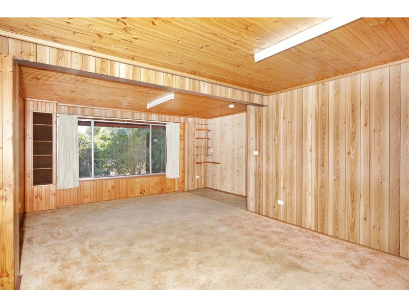 25 Masefield Avenue, Bateau Bay NSW 2261