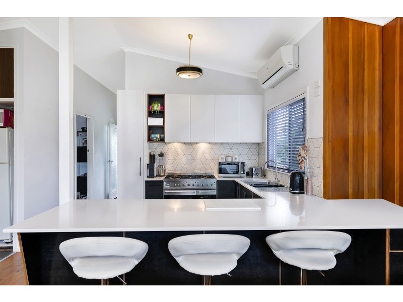 9 Keats Avenue, Bateau Bay NSW 2261