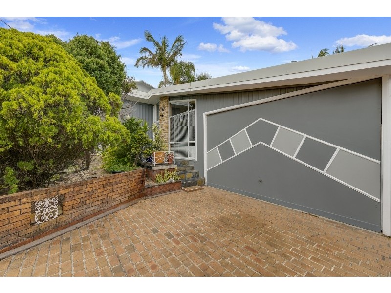 9 Keats Avenue, Bateau Bay NSW 2261