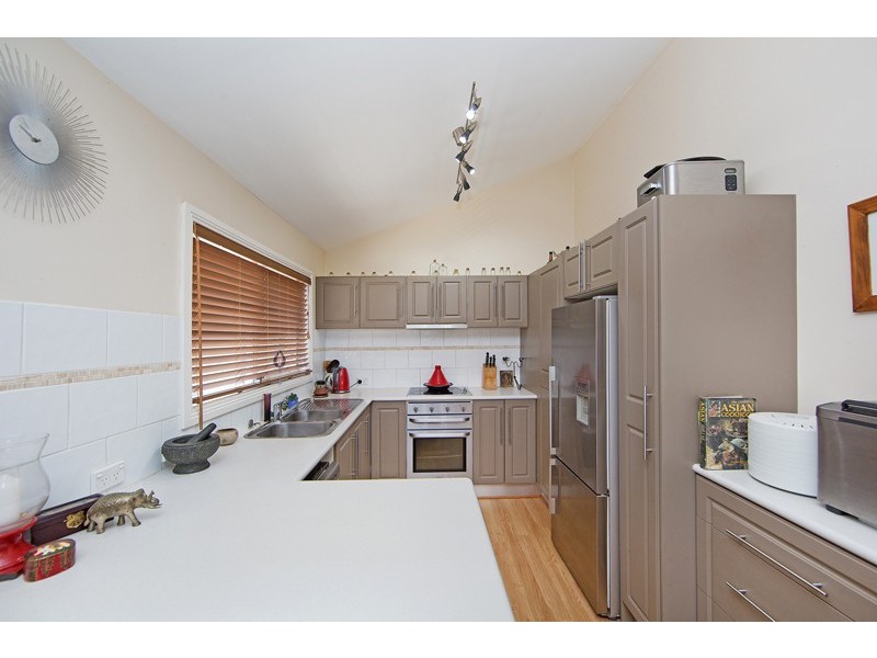 62 Promenade Avenue, Bateau Bay NSW 2261