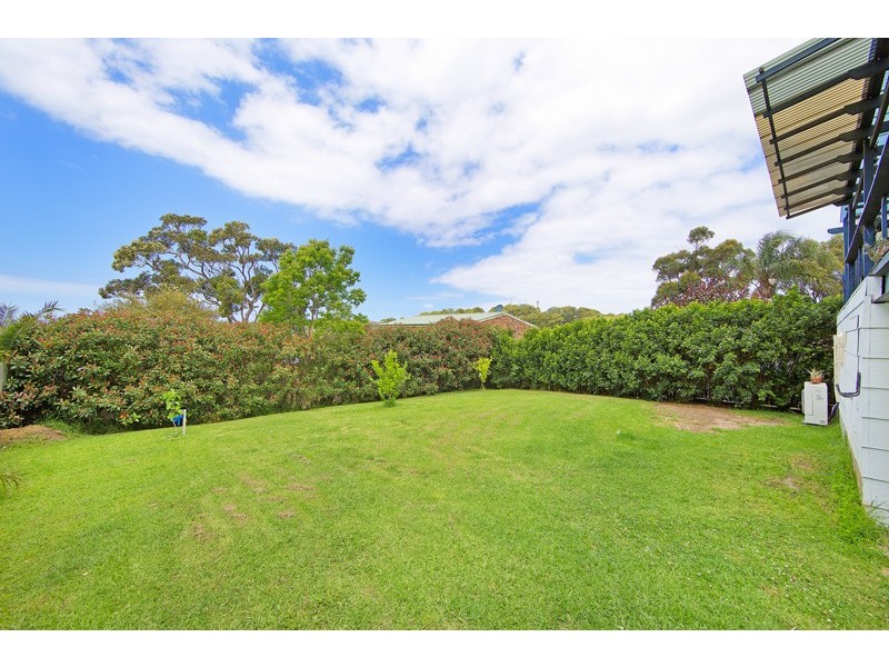 62 Promenade Avenue, Bateau Bay NSW 2261