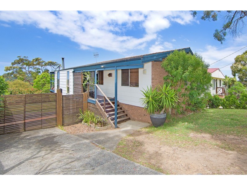 62 Promenade Avenue, Bateau Bay NSW 2261