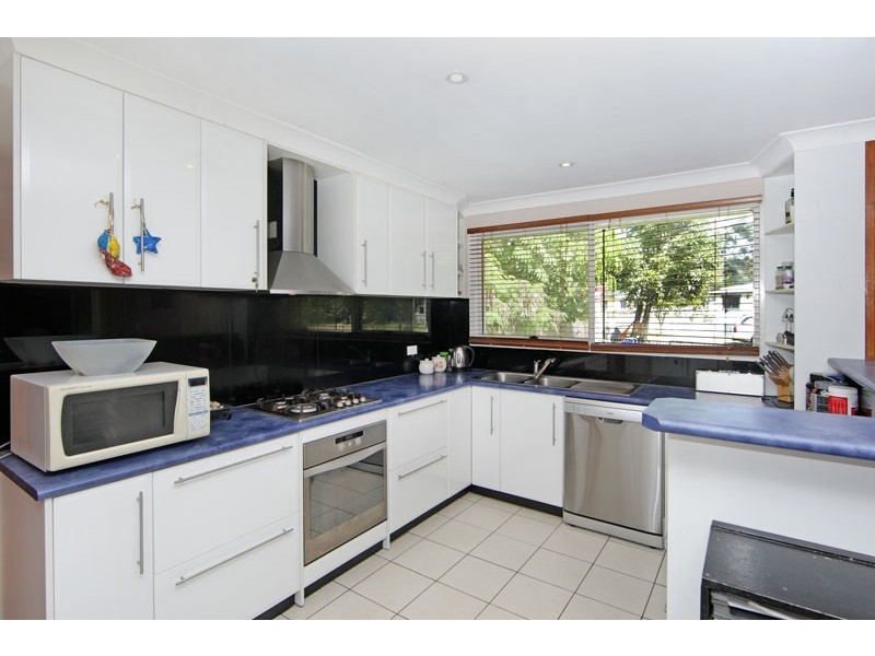 29 Laguna Parade, Berkeley Vale NSW 2261