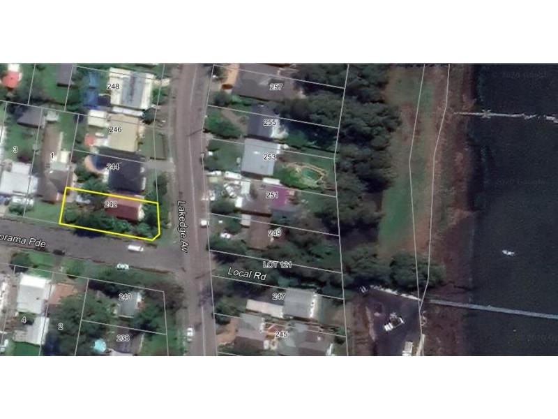 242 Lakedge Avenue, Berkeley Vale NSW 2261