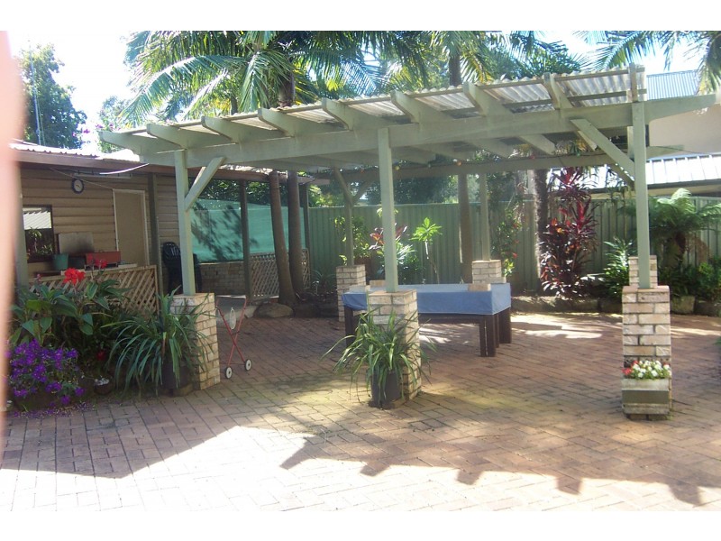 242 Lakedge Avenue, Berkeley Vale NSW 2261