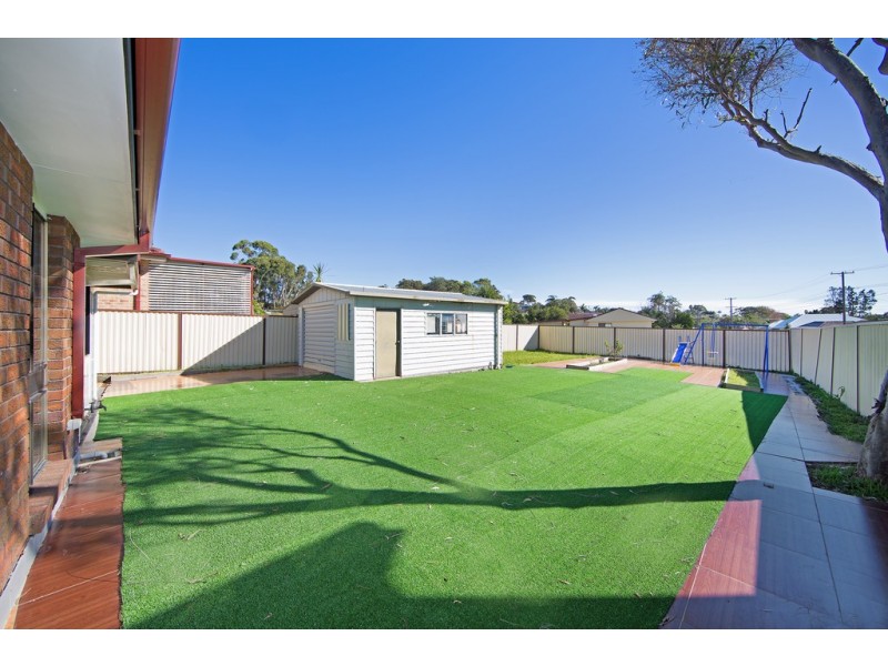 187 Bateau Bay Road, Bateau Bay NSW 2261