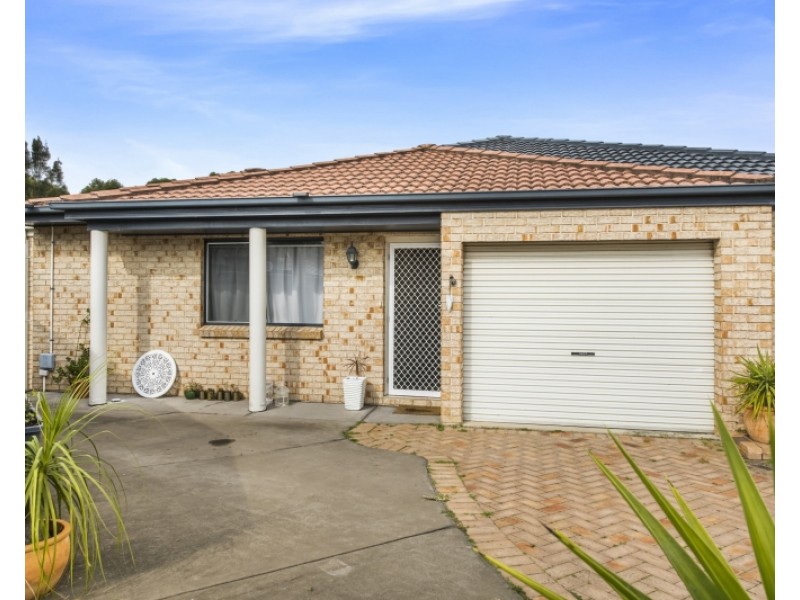8 Harold Close, Bateau Bay NSW 2261