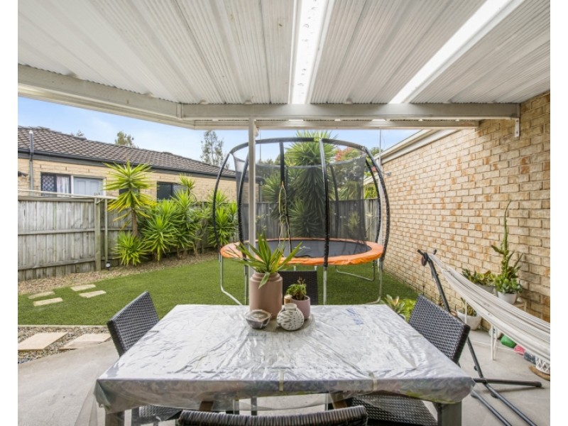 8 Harold Close, Bateau Bay NSW 2261