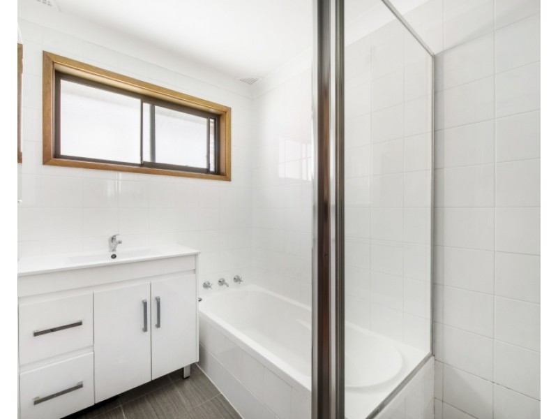 11 Margherita Avenue, Bateau Bay NSW 2261