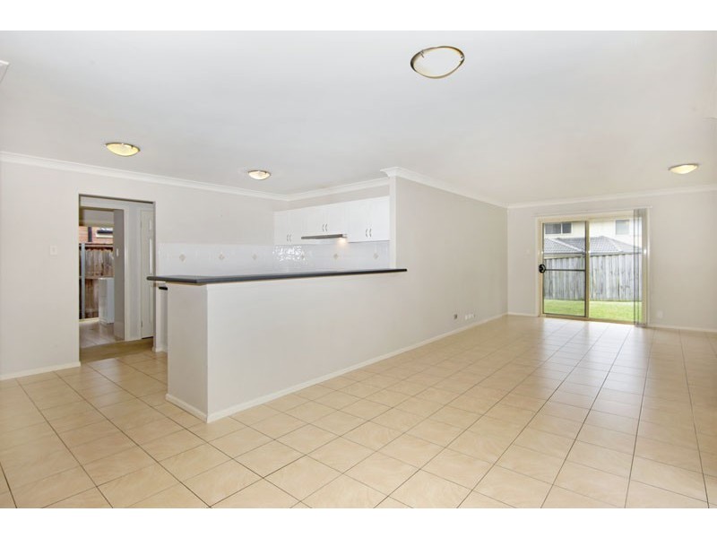 25 Passage Road, Bateau Bay NSW 2261