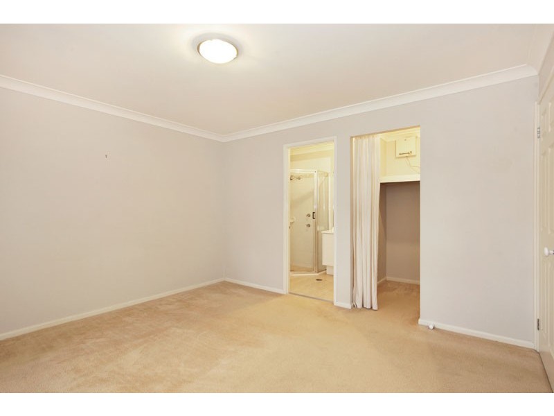 25 Passage Road, Bateau Bay NSW 2261