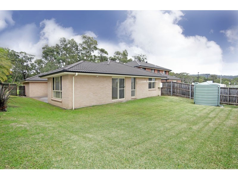 25 Passage Road, Bateau Bay NSW 2261